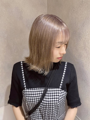 ボブ×グラデーションカラー×シルバーベージュ×10代20代