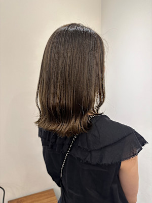 池袋　イルミナカラー　切りっぱなし 外ハネ　ボブ♪