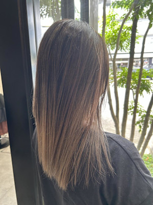 バレイヤージュしませんか?