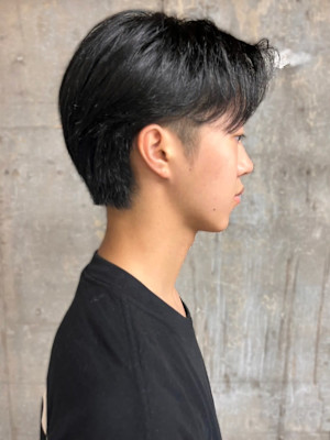 ツーブロック　メンズショート　短髪　黒髪　ダークアッシュ