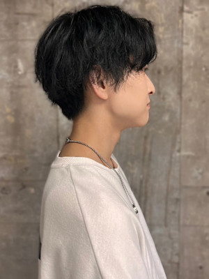 20代30代　メンズパーマ　黒髪　マッシュショート　爽やか