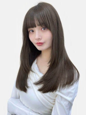 透け感　ベージュカラー　顔周りカット　透明感カラー　ロング