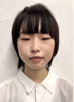 個性的でかわいいラウンド前髪のボーイッシュウルフ