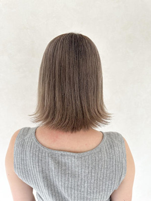 【外ハネ 外ハネボブ ベージュ oggiotto】