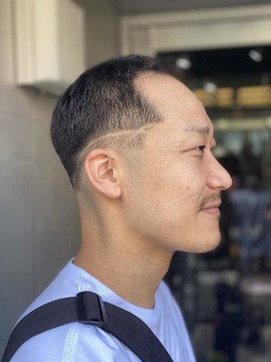 ウルフアッシュブラックカルマパーマベリーショート