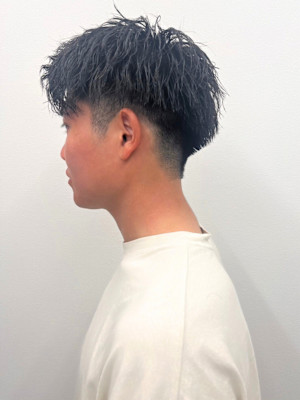 ツーブロック 刈り上げ アップバング 短髪　黒髪　爽やか