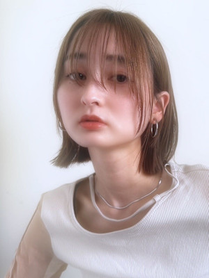 抜け感ボブヘア