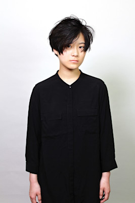 ラフで無造作な動きがいい感じのメンズライクなショートヘア