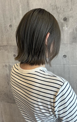 シルバーベージュ/レイヤーボブ【ARCH Emi】