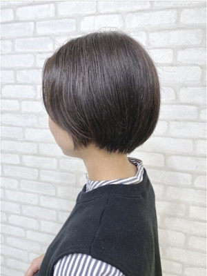 ショートボブ