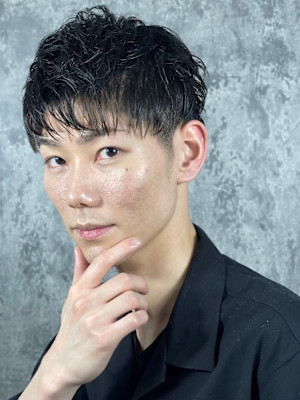 ハイライト/マッシュパーマ/ウルフ/アッシュブラック/波巻き