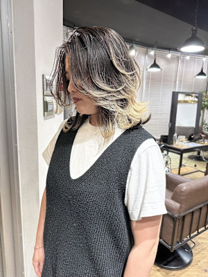 外国人風バレイヤージュ　ハイライトカラー　アッシュベージュ