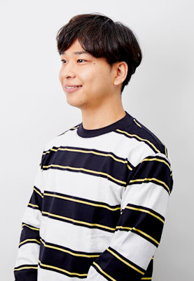 ナチュラルなクセ毛風ツーブロックショート