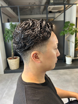 刈り上げパーマ