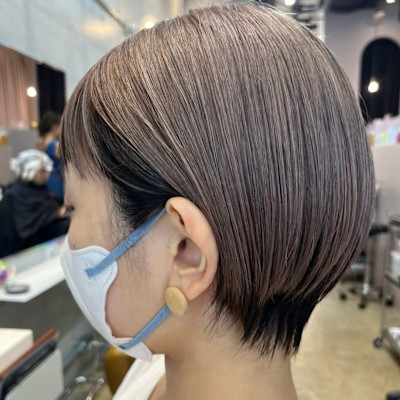 グレージュ×ショート