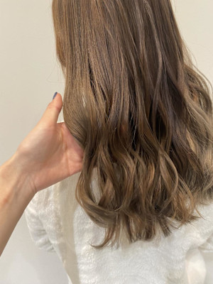 ハイトーン×ベージュ