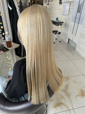 ホワイトベージュ