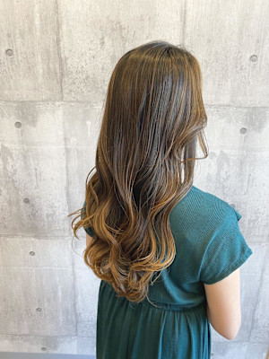 地毛＋バレイヤージュ〈ARCH CHIAKI〉