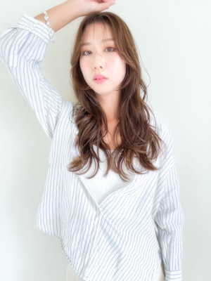 大人可愛い♪ふんわりロングヘア