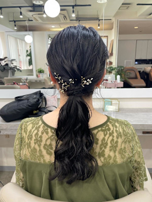 【お呼ばれヘア】大人かわいい結婚式ヘア