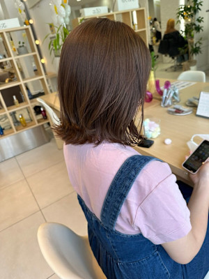 グレージュ×外ハネボブ