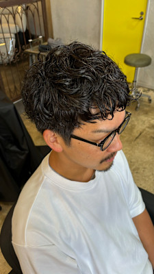 メンズショートカットツーブロック大人パーマ