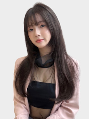 外ハネ　ミディアム　顔周りカット　くびれヘア　透明感カラー