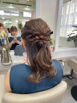 【お呼ばれヘア】編み込みハーフアップ