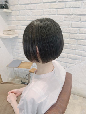 【MAGIC 小名木】ショートボブスタイル