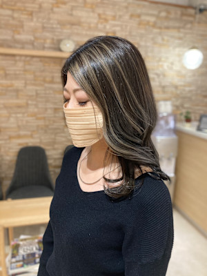 バレイヤージュ×ハイライト×アッシュ