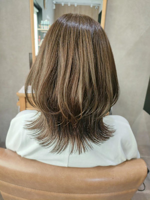 くびれヘア【ミディアム】