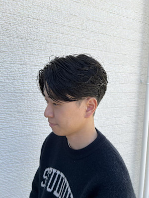 センターパート×ニュアンスパーマ