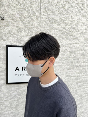 センターパート×ニュアンスパーマ