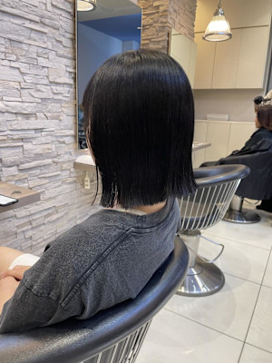 切りっぱなしボブ