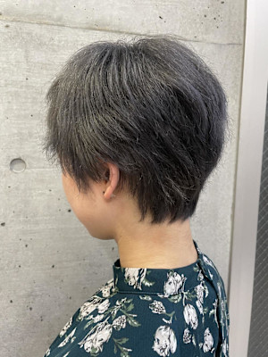 シルバーグレー