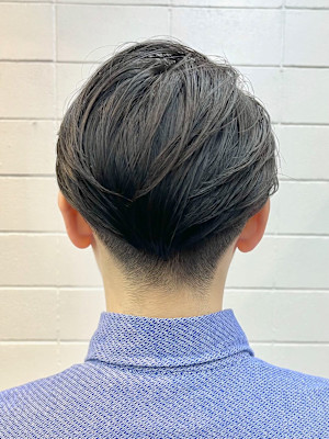 大人メンズ刈り上げツーブロック前下がりボーイッシュショート