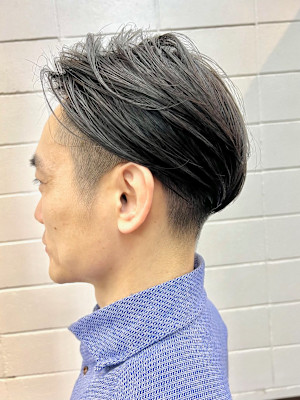 大人メンズ前下がり刈り上げツーブロックボーイッシュショート