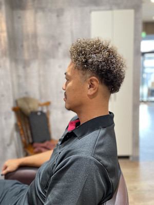 ショートアフロ