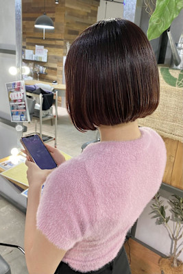 ボルドー/ぱっつんボブ