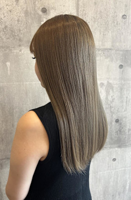 ホワイトベージュ／ロングスタイル【ARCH Emi】