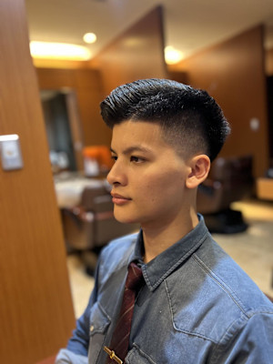 銀座理容室　バーバースタイルスキンフェード