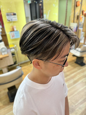 メンズニュアンスショートハイライトカラーデザイン