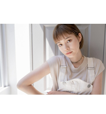 20代30代大人可愛いエアリーボブベージュ透明感