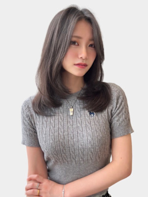 くびレイヤー前髪ピンクベージュエモージュインナーグレージュ