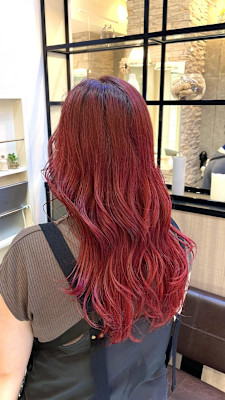 チェリーレッド