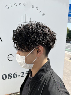 センターパート×ツイストスパイラル