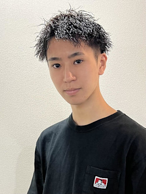 【平山明樹】ツイストスパイラルパーマ／メンズショート