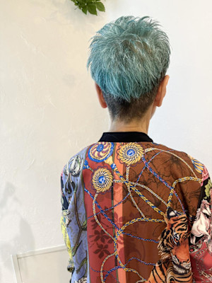 〜おしゃれマダムの空色カラーショート〜