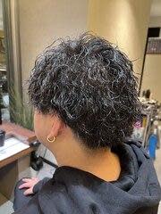 バッサリパーマスタイル