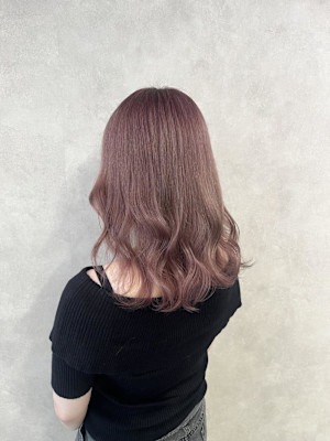 miu人気なピンクベージュカラー